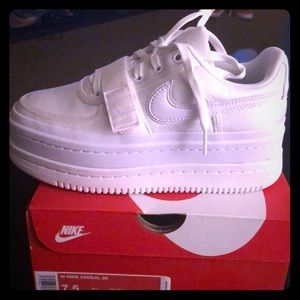 nike air force 1 platform women's